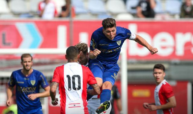 兼具进攻与 兼具进攻与