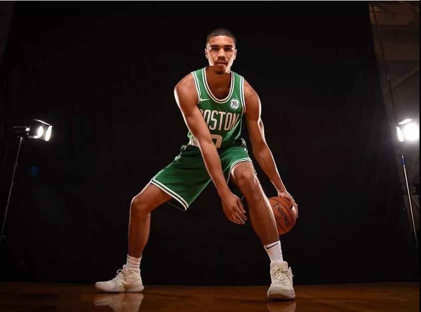 相便给国足 相便给国足