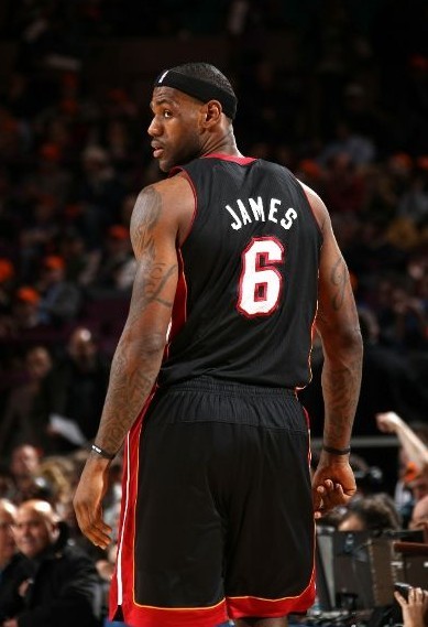 中提前锁定 中提前锁定